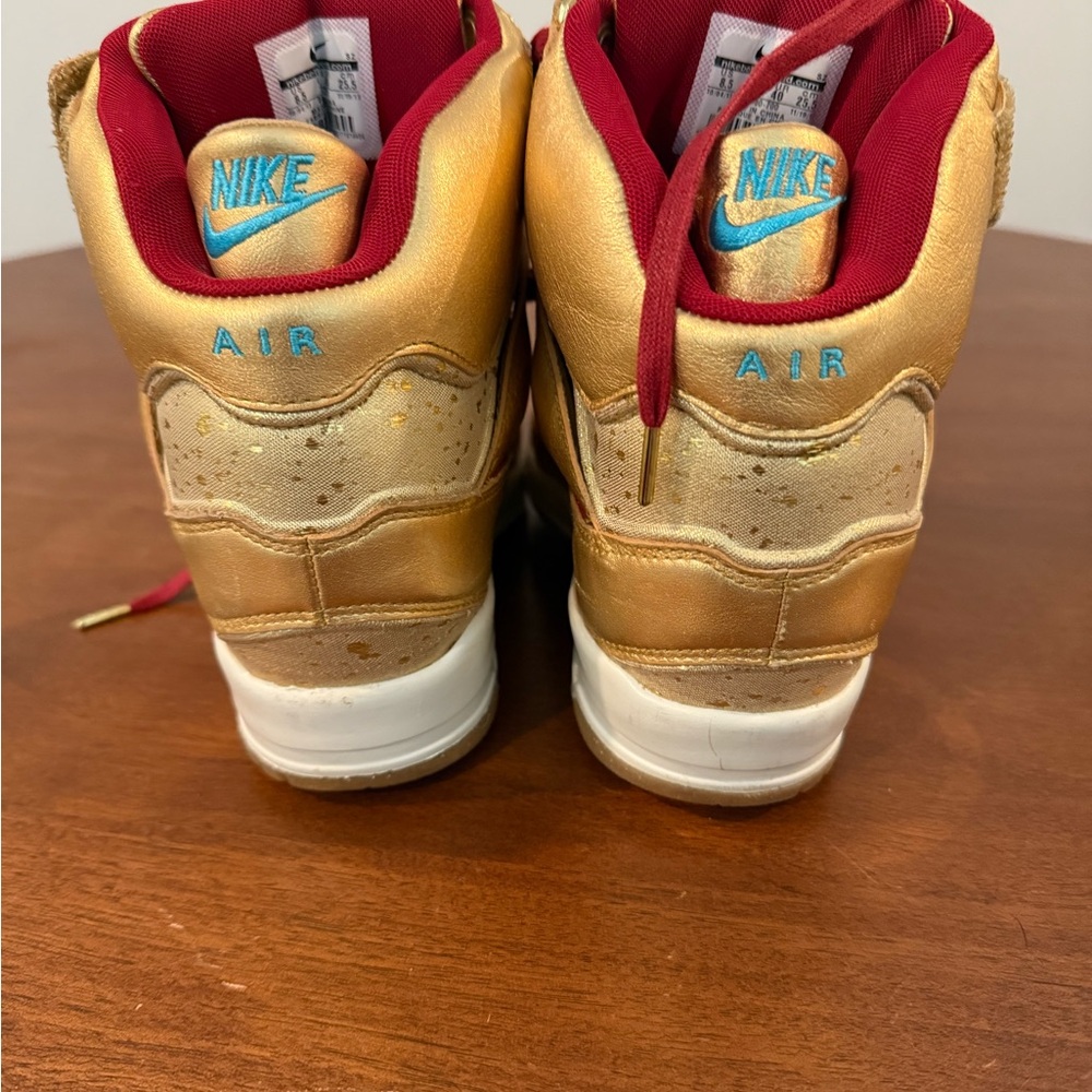 Women’s Nike Dunks Sky High City Sneakers